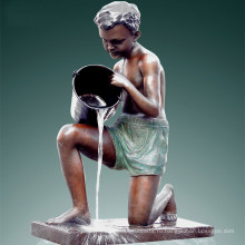 Большой статуя мальчик и ведро фонтан Бронзовая скульптура Tpls-017